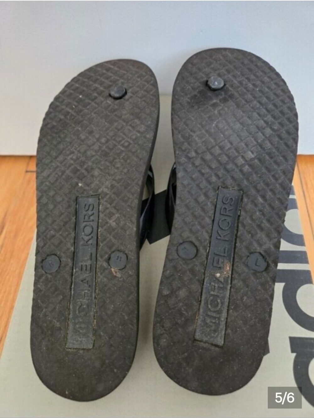 Womens Size 11 Brown Logo Print Michael Kors Flipflops - Picture 5 of 6
